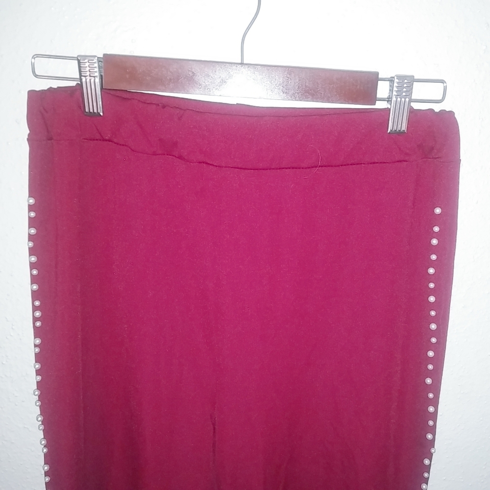 Beautiful M Queen Gold Pearls Adorned Maroon Lounge Outfit 2 Piece Set - Picture 6 of 9